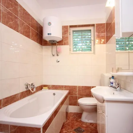 Mastrinka 10261b Апартаменти *